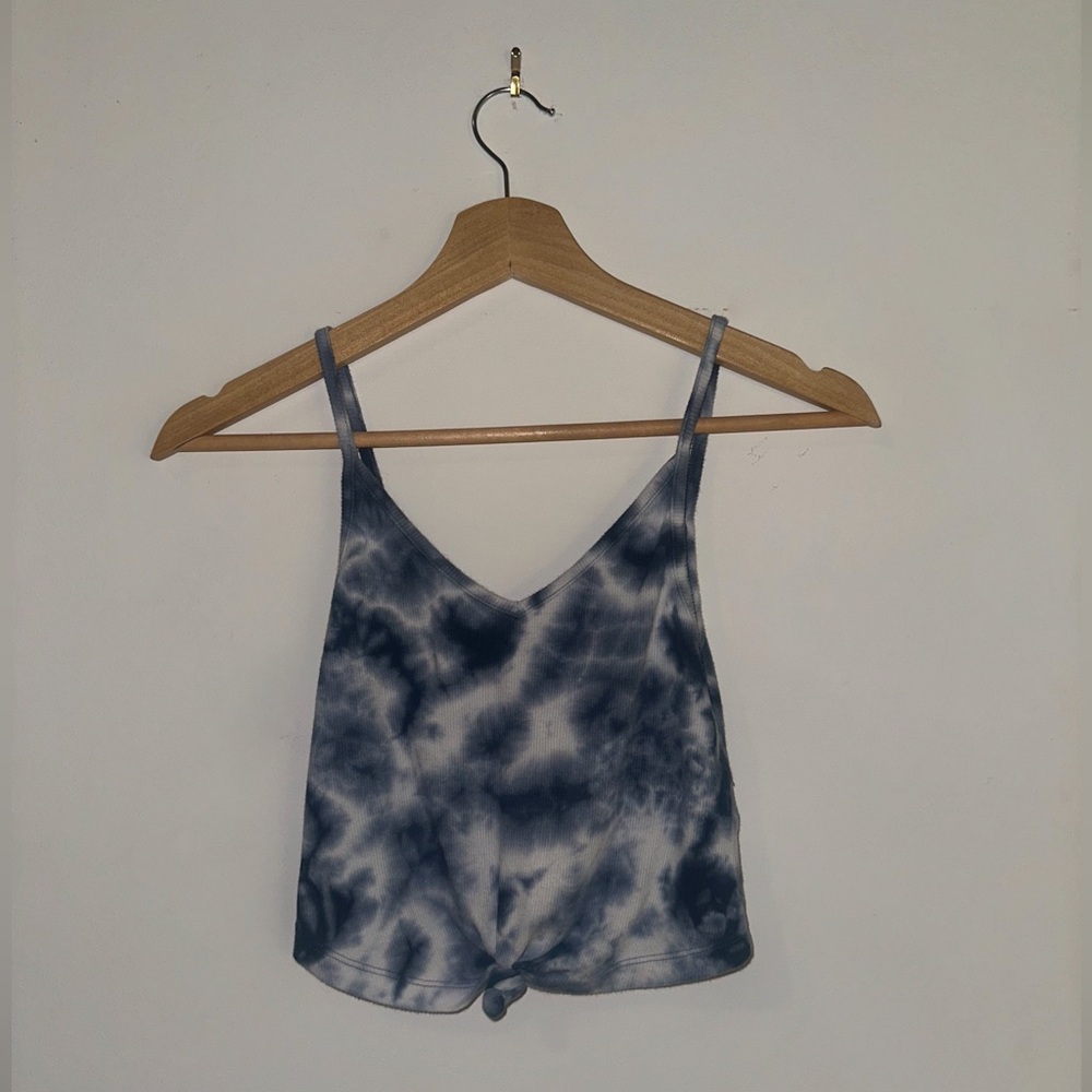 PacSun Me to We Blue and White Tie-Dye Crop Tank Top